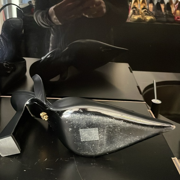 Versace learher classic slingbacks - Picture 5 of 6